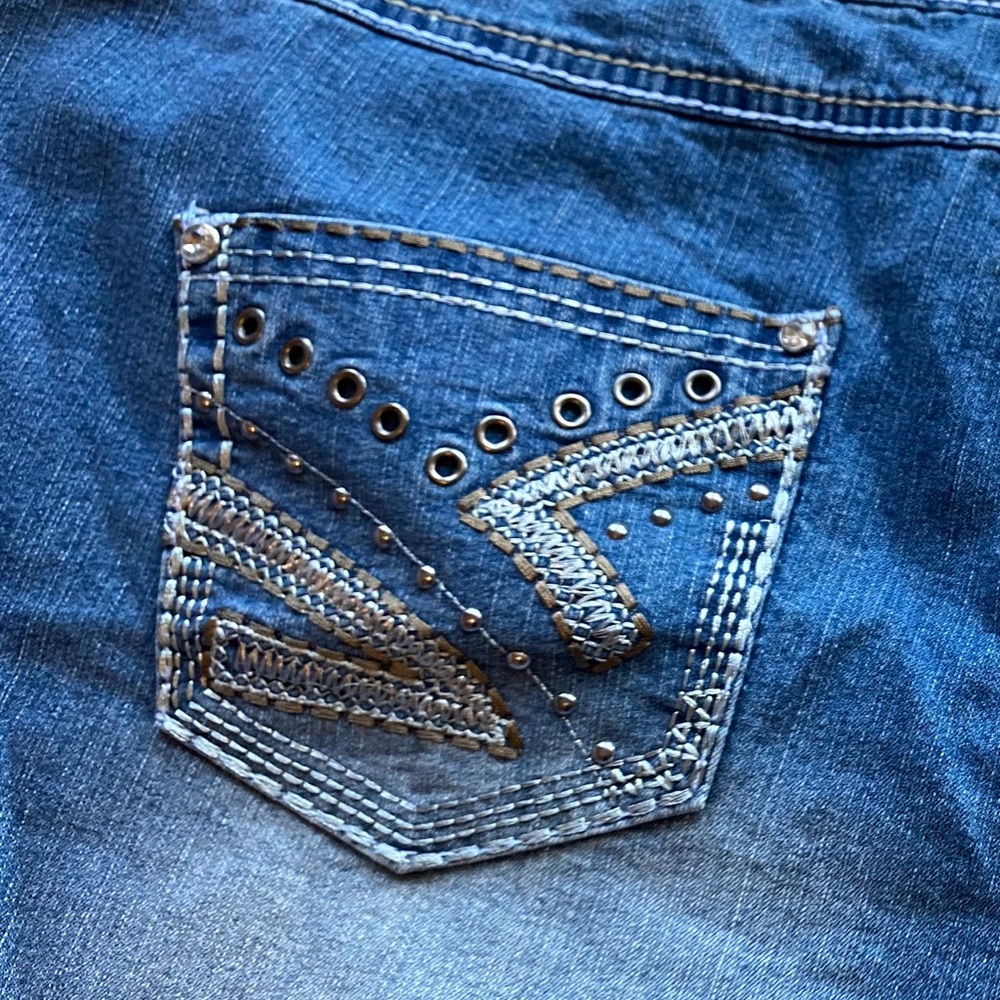 Capri Jeans - Picture 4 of 5